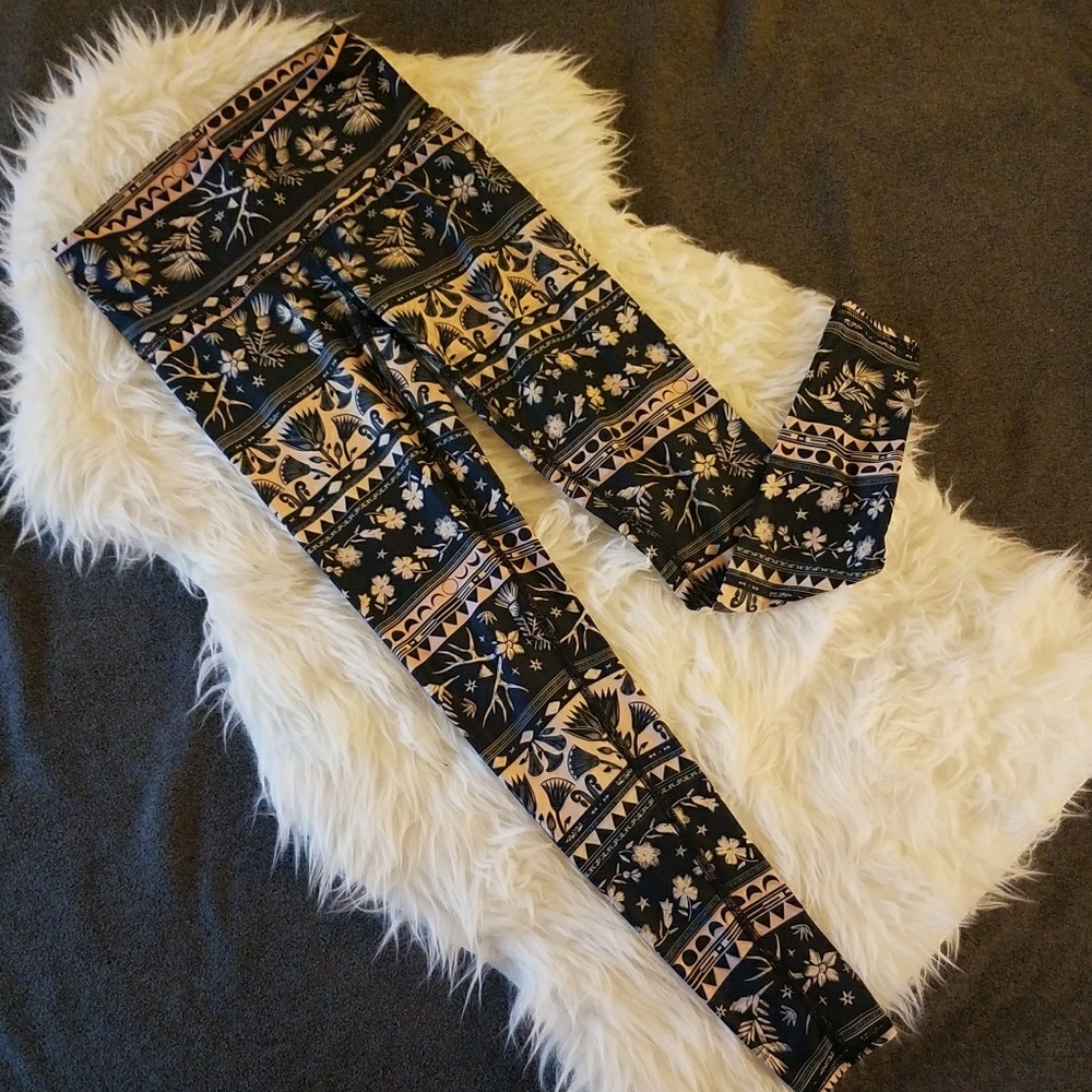 FINAL $ DROP Teeki moon flower Hot Pants